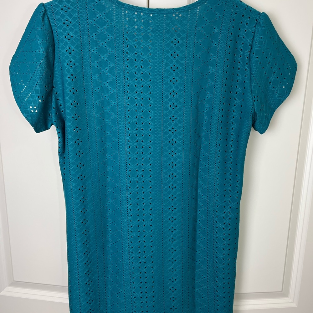 ⭐️ Teal Eyelet Short Sleeve Blouse - Picture 2 of 6